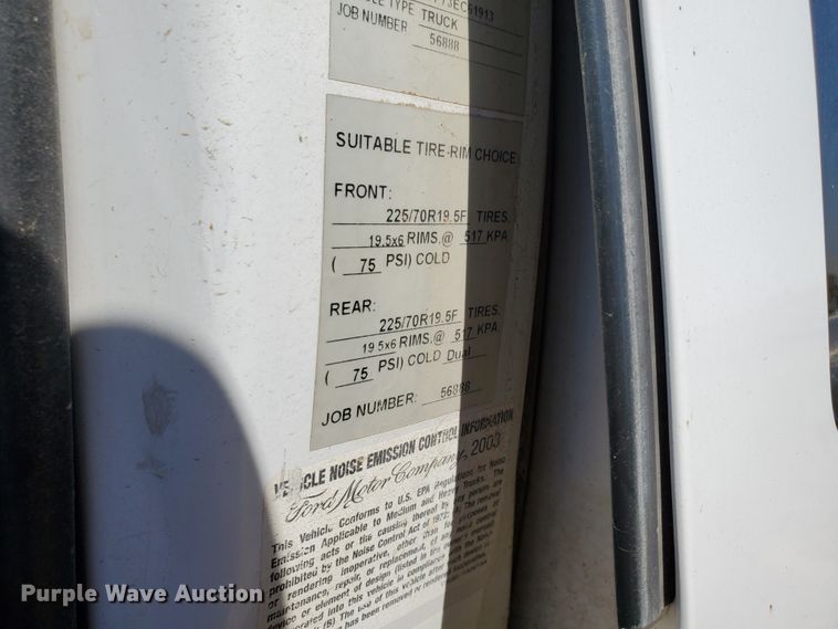 image for item DF5708 2003 Ford F450 Super Duty  utility truck