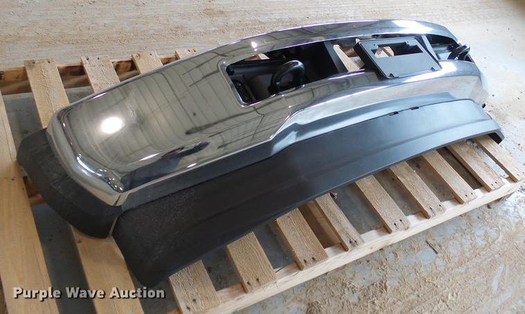 image for item DF7094 2017 Ford F550 Super Duty bumper