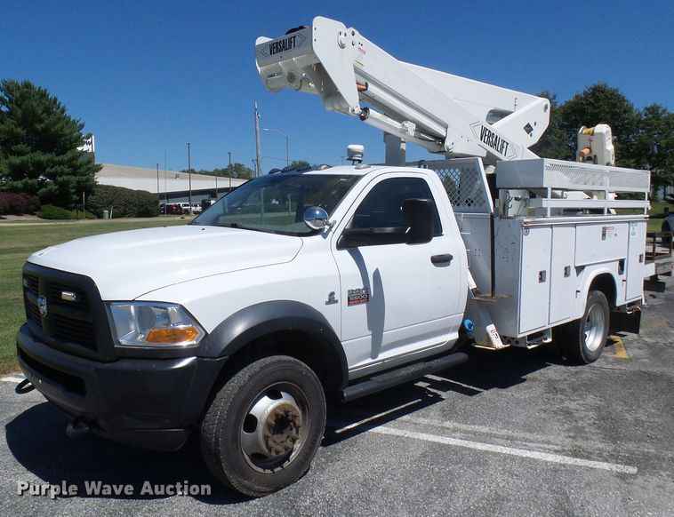 image for item DG2065 2012 Dodge Ram 5500  bucket truck