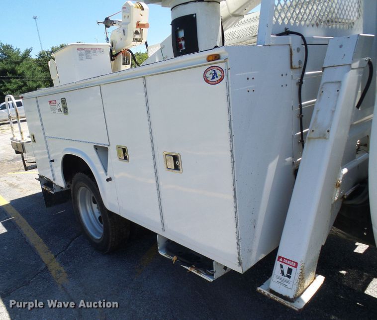 image for item DG2065 2012 Dodge Ram 5500  bucket truck