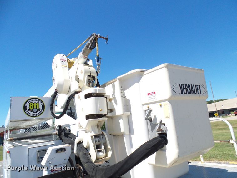 image for item DG2065 2012 Dodge Ram 5500  bucket truck