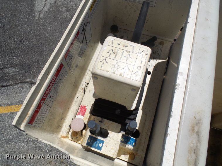 image for item DG2065 2012 Dodge Ram 5500  bucket truck