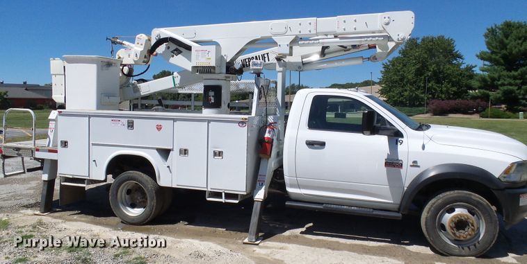 image for item DG2066 2012 Dodge Ram 5500  bucket truck