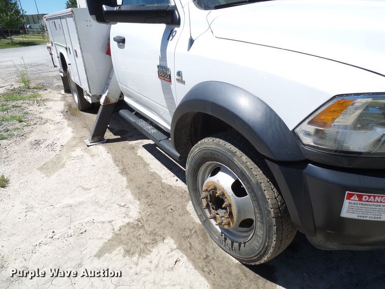 image for item DG2066 2012 Dodge Ram 5500  bucket truck