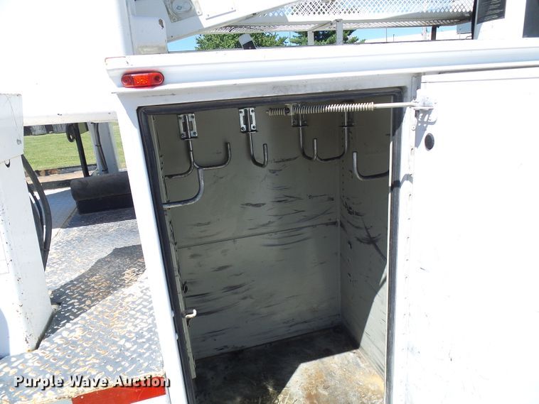 image for item DG2066 2012 Dodge Ram 5500  bucket truck