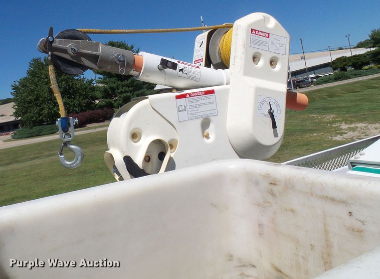 image for item DG2066 2012 Dodge Ram 5500  bucket truck