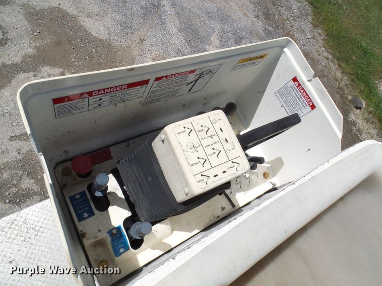 image for item DG2066 2012 Dodge Ram 5500  bucket truck