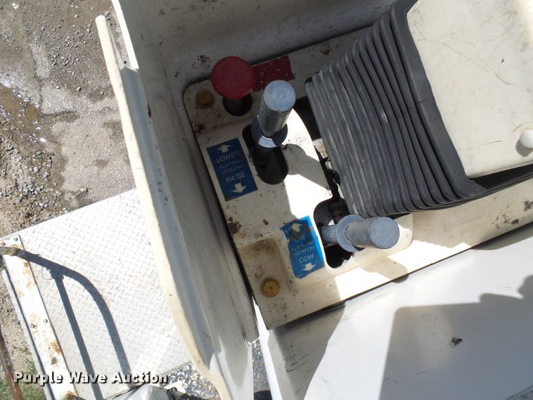 image for item DG2066 2012 Dodge Ram 5500  bucket truck