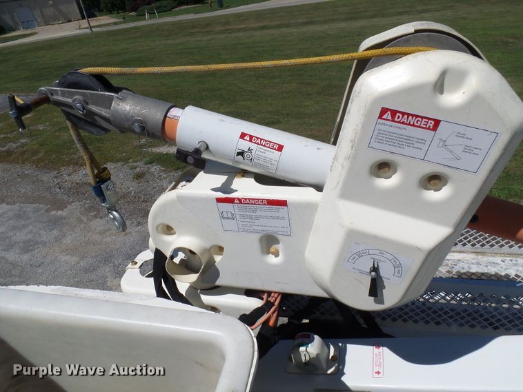 image for item DG2066 2012 Dodge Ram 5500  bucket truck