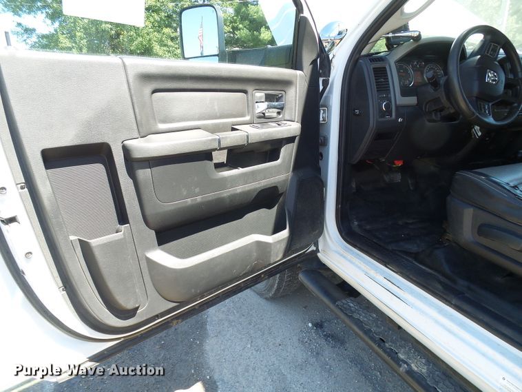 image for item DG2066 2012 Dodge Ram 5500  bucket truck