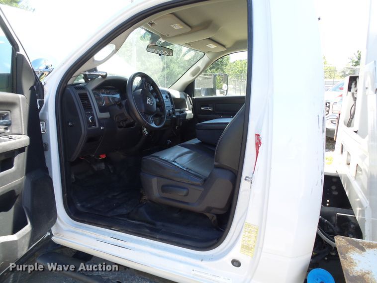 image for item DG2066 2012 Dodge Ram 5500  bucket truck