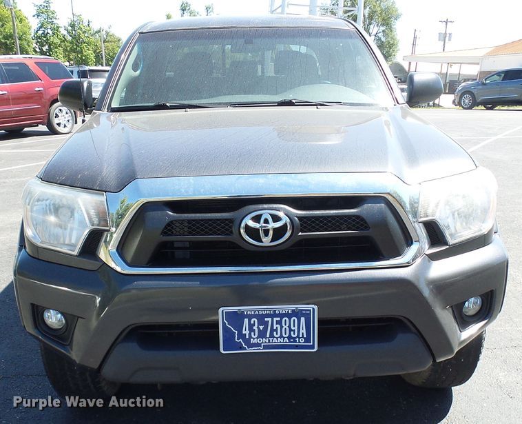 image for item DG2070 2014 Toyota Tacoma  Double Cab pickup truck