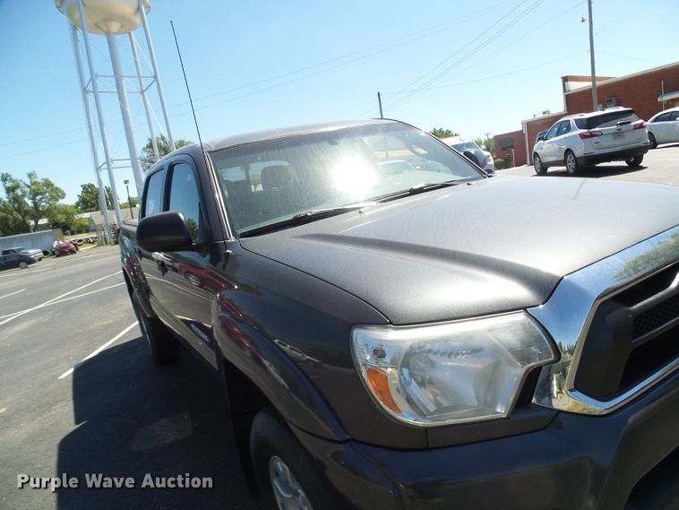 image for item DG2070 2014 Toyota Tacoma  Double Cab pickup truck