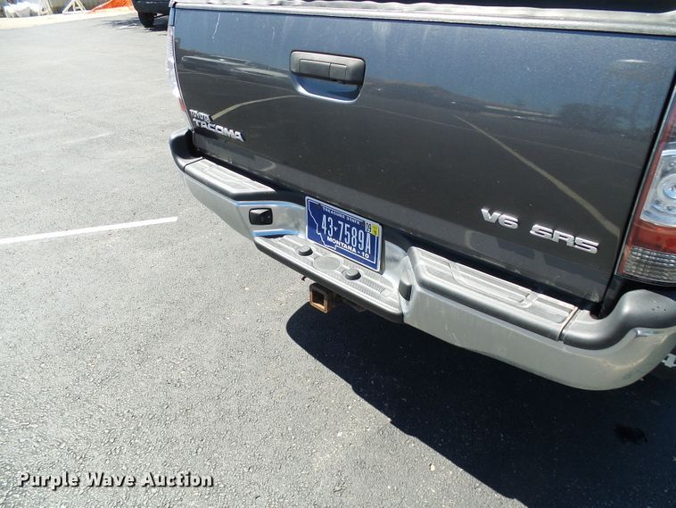 image for item DG2070 2014 Toyota Tacoma  Double Cab pickup truck