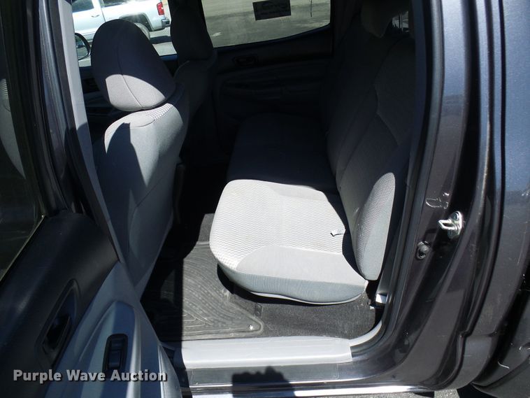 image for item DG2070 2014 Toyota Tacoma  Double Cab pickup truck