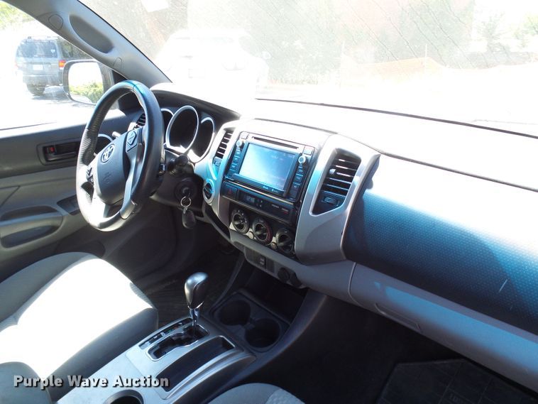 image for item DG2070 2014 Toyota Tacoma  Double Cab pickup truck