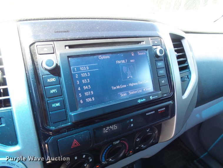 image for item DG2070 2014 Toyota Tacoma  Double Cab pickup truck