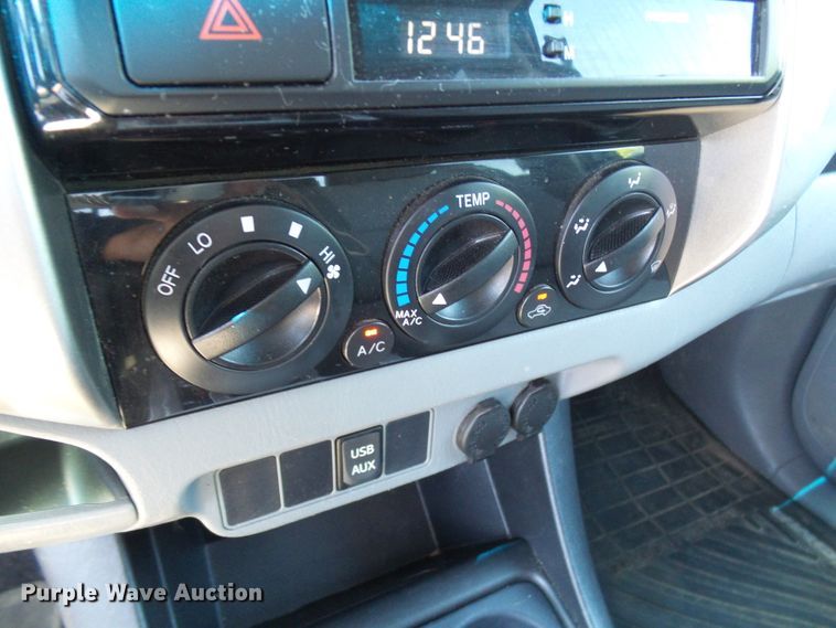 image for item DG2070 2014 Toyota Tacoma  Double Cab pickup truck