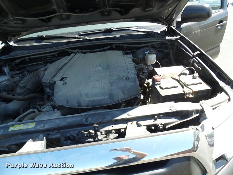 image for item DG2070 2014 Toyota Tacoma  Double Cab pickup truck