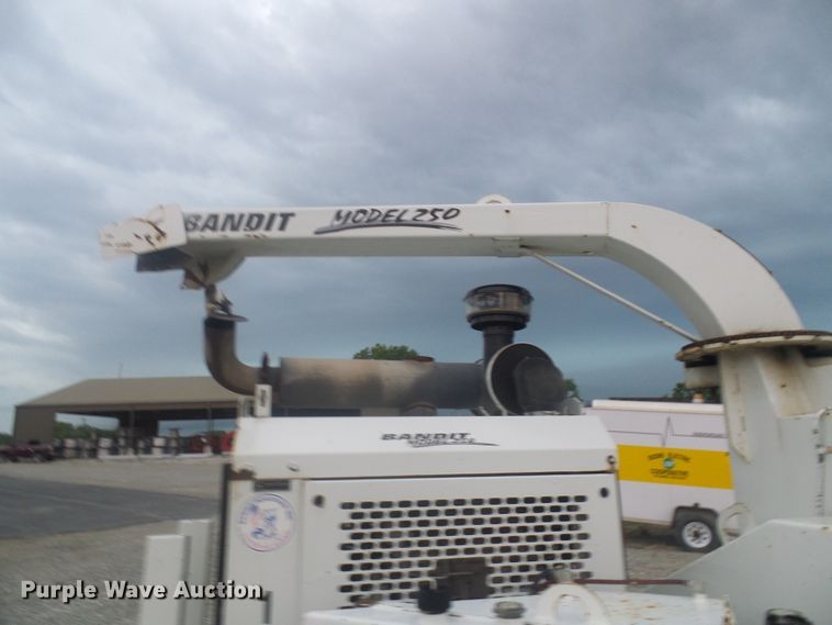 image for item DG2089 Bandit 250 wood chipper