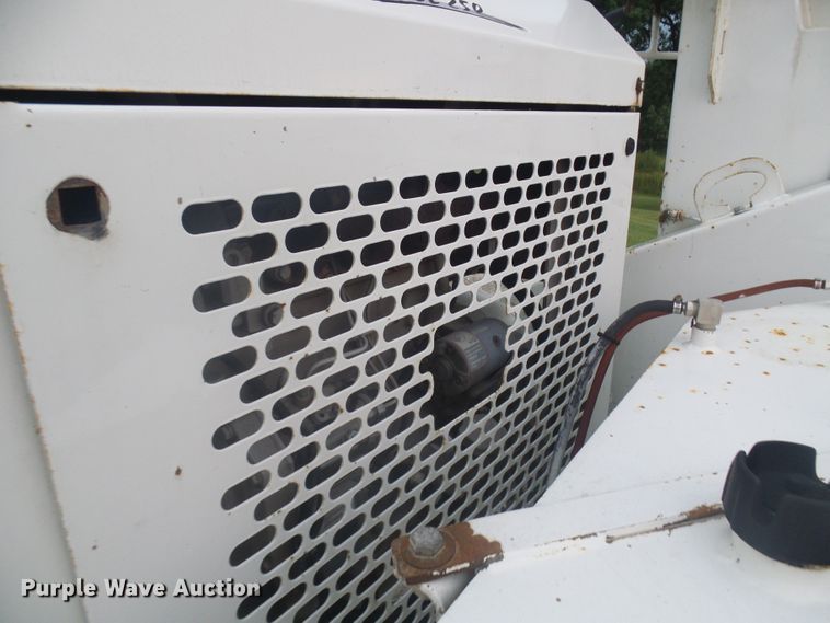 image for item DG2089 Bandit 250 wood chipper