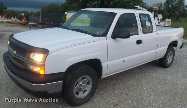 image for item DG2090 2003 Chevrolet Silverado 1500  Ext. Cab pickup truck