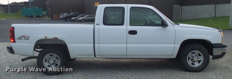 image for item DG2090 2003 Chevrolet Silverado 1500  Ext. Cab pickup truck