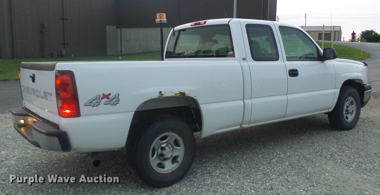 image for item DG2090 2003 Chevrolet Silverado 1500  Ext. Cab pickup truck