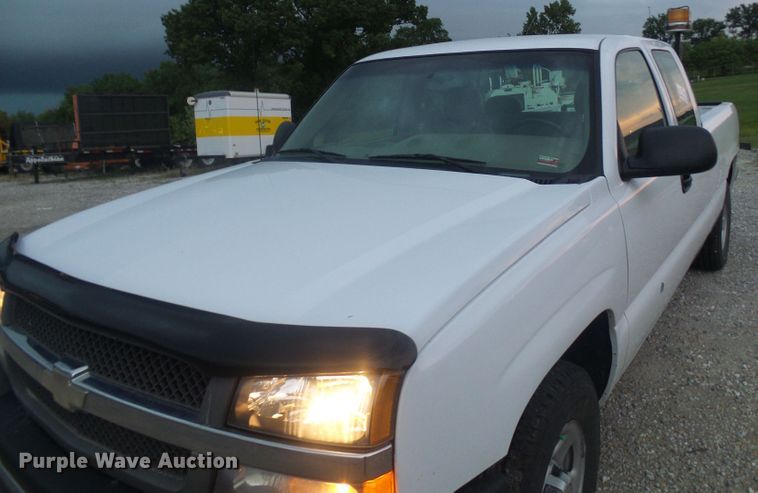 image for item DG2090 2003 Chevrolet Silverado 1500  Ext. Cab pickup truck