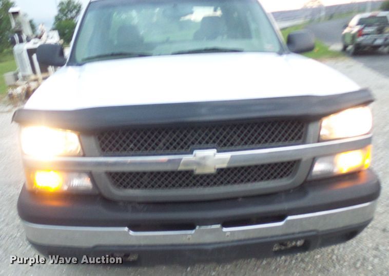 image for item DG2090 2003 Chevrolet Silverado 1500  Ext. Cab pickup truck