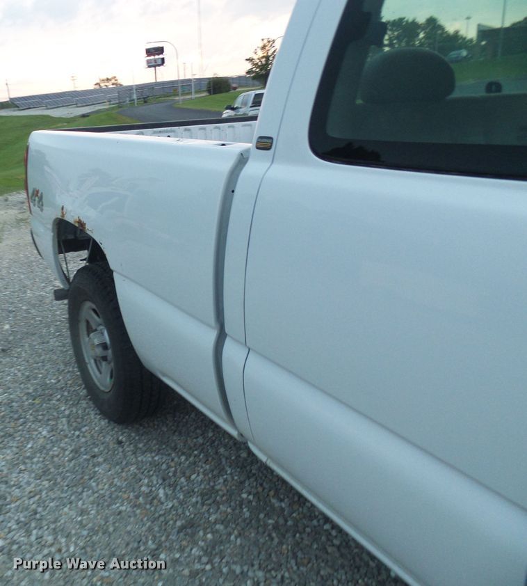 image for item DG2090 2003 Chevrolet Silverado 1500  Ext. Cab pickup truck
