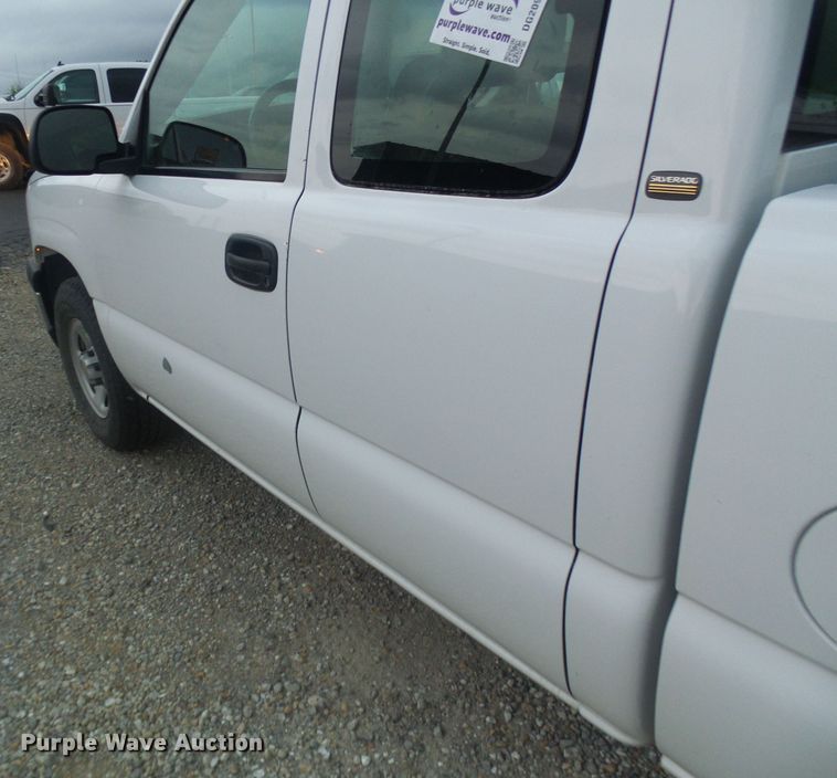 image for item DG2090 2003 Chevrolet Silverado 1500  Ext. Cab pickup truck