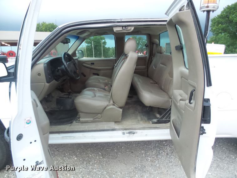 image for item DG2090 2003 Chevrolet Silverado 1500  Ext. Cab pickup truck