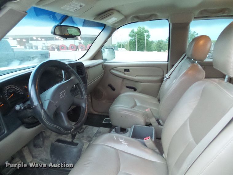 image for item DG2090 2003 Chevrolet Silverado 1500  Ext. Cab pickup truck