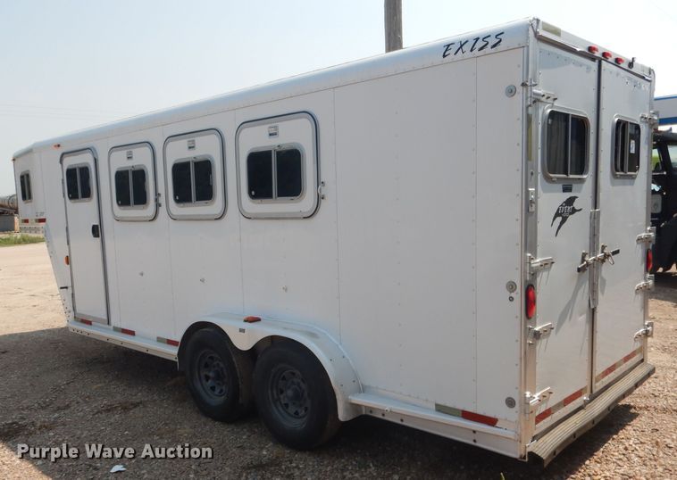 image for item DG4555 2000 Exiss SS300 horse trailer