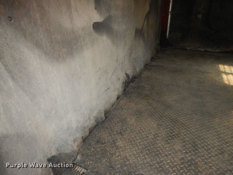 image for item DG4555 2000 Exiss SS300 horse trailer