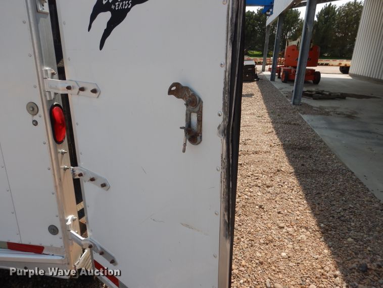 image for item DG4555 2000 Exiss SS300 horse trailer