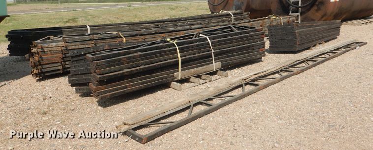 image for item DG4564 Metal frame building