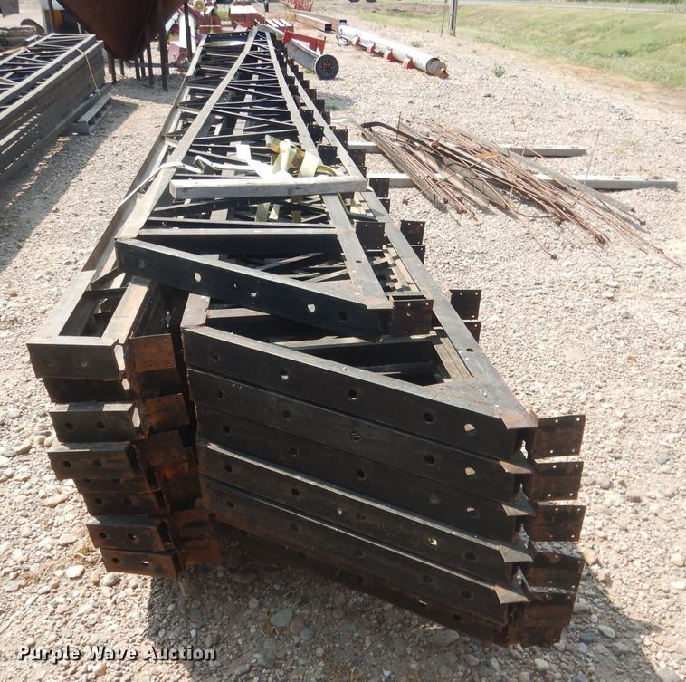 image for item DG4564 Metal frame building