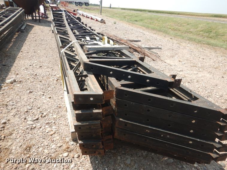 image for item DG4564 Metal frame building