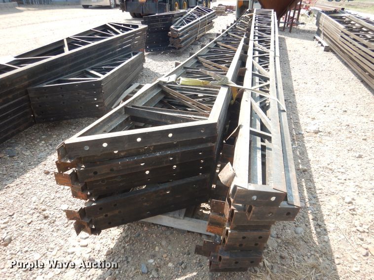 image for item DG4564 Metal frame building