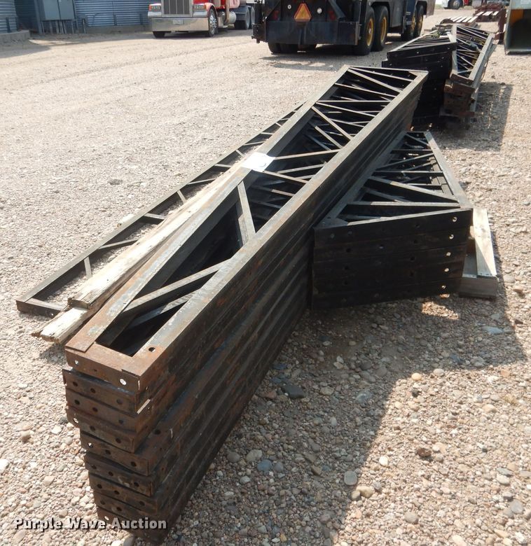 image for item DG4564 Metal frame building