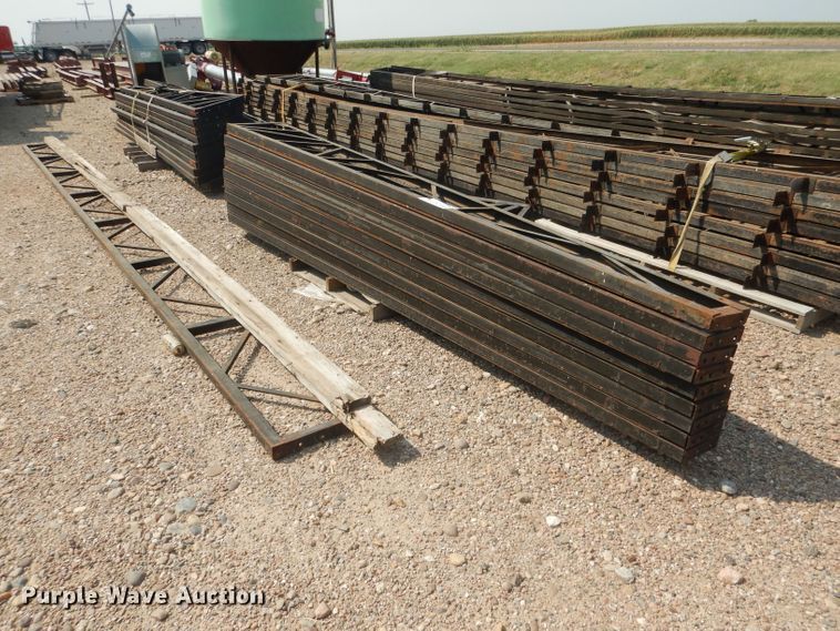 image for item DG4564 Metal frame building