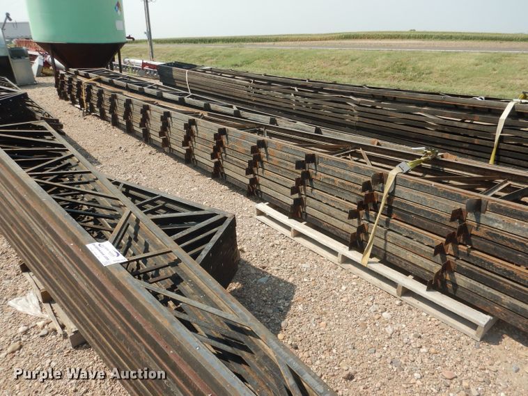 image for item DG4564 Metal frame building