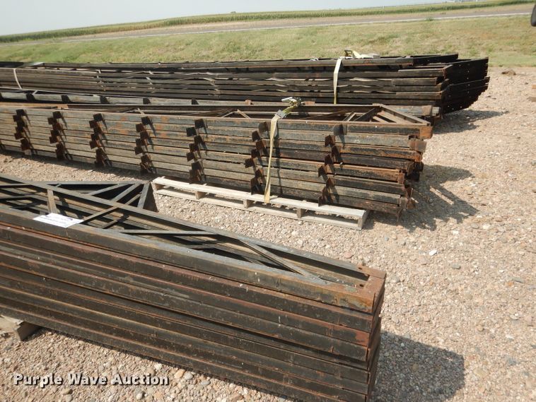 image for item DG4564 Metal frame building