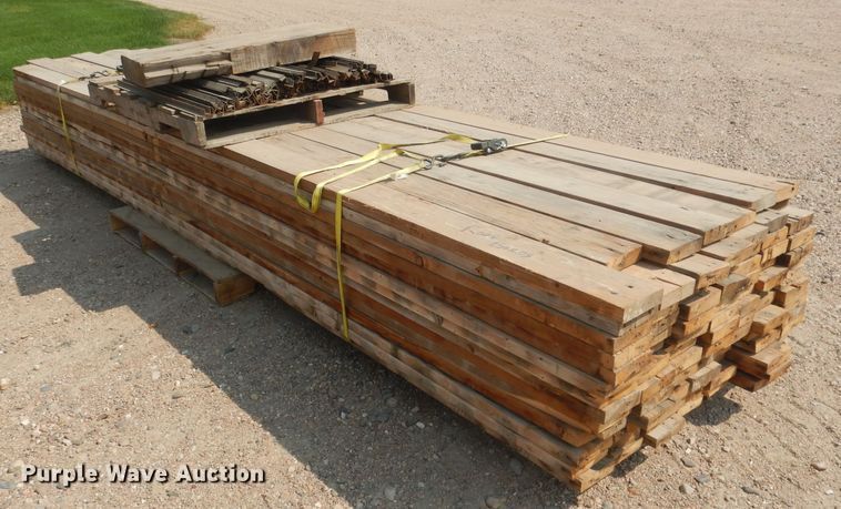 image for item DG4564 Metal frame building