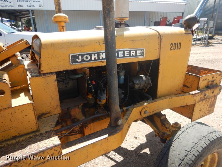 image for item DG4571 John Deere 2010  forklift