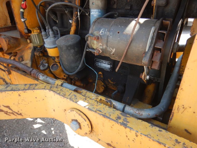 image for item DG4571 John Deere 2010  forklift