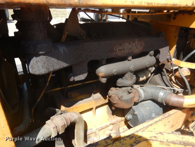 image for item DG4571 John Deere 2010  forklift