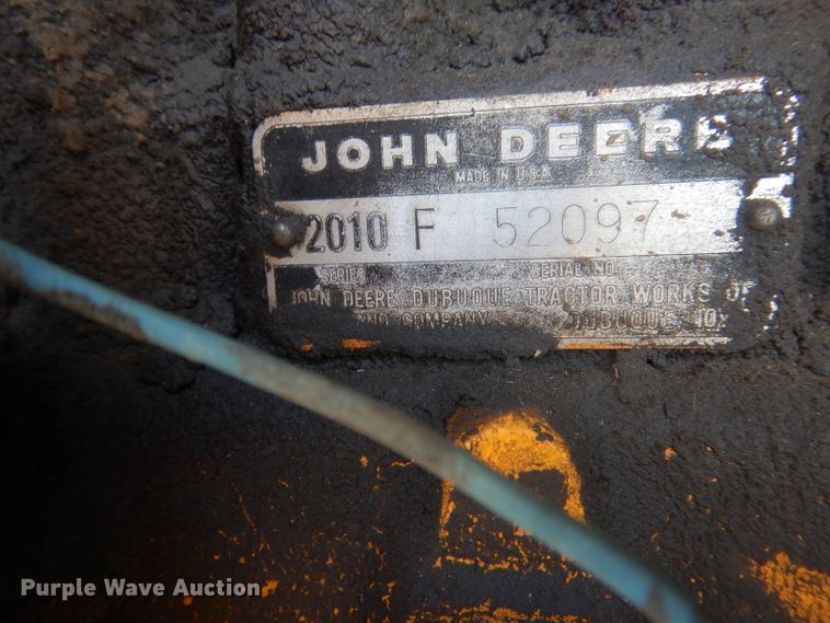 image for item DG4571 John Deere 2010  forklift